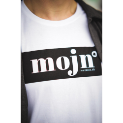 MOJN hvid t-shirt med sort tryk